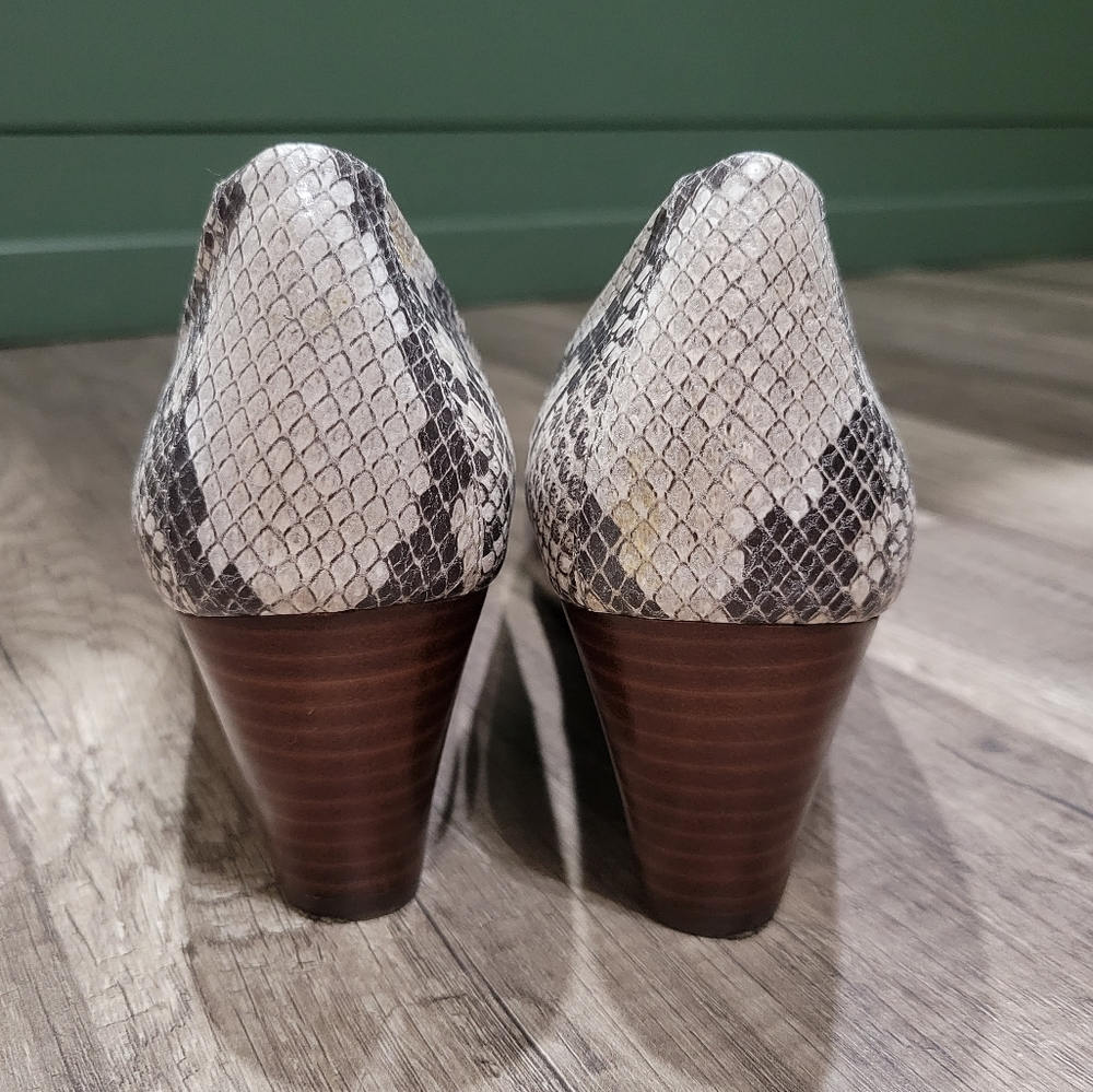 Vionic Snake-Print Peep Toe Wedge in Black and Cream - Picture 5 of 8